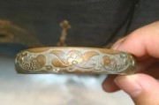 福寿双鱼荷花镯子多少钱_如何辨别真伪