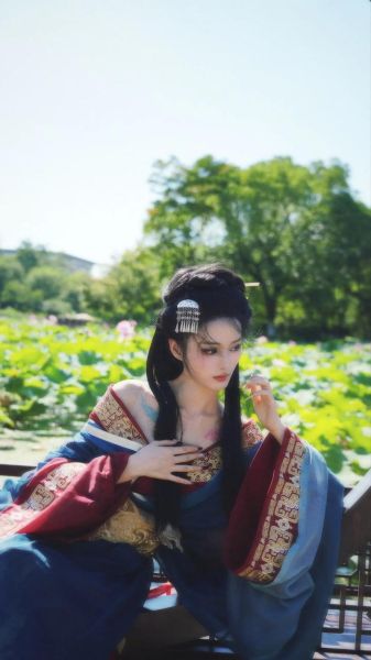 古装天蝎座适合什么颜色_如何穿出神秘感