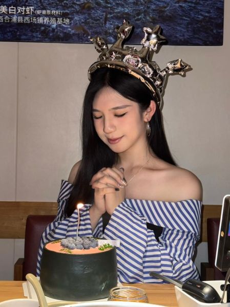双子女生日拍照姿势_双子座生日拍照穿什么