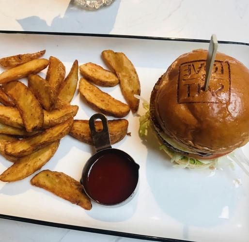 魔羯河南哪里好玩_魔羯河南美食推荐