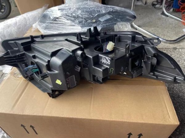 天蝎座大灯怎么拆_天蝎座大灯改装教程