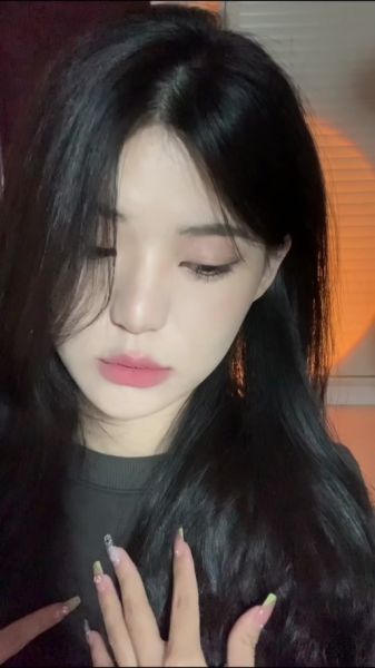 魔羯脸型适合什么发型_魔羯脸女生如何化妆