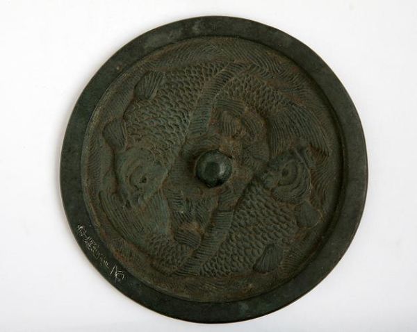 汉代双鱼镜价格_汉代双鱼镜真假辨别