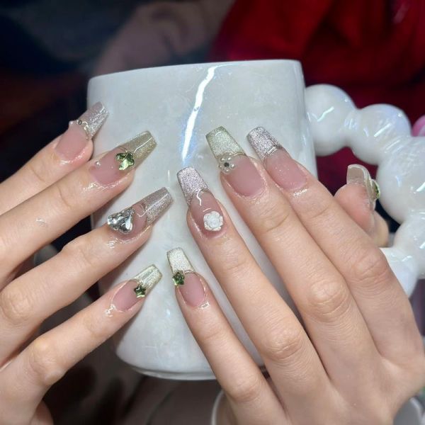 魔羯座指甲适合什么颜色_魔羯座指甲怎么涂好看