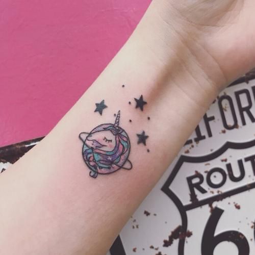 魔羯座女手腕纹身图案_适合魔羯座女生的手腕纹身