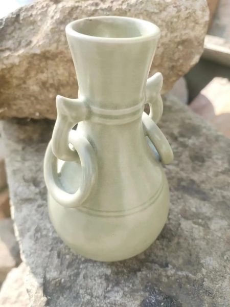 龙泉双鱼瓶是什么_龙泉双鱼瓶价格多少钱