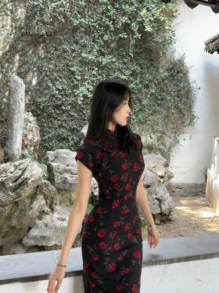 天蝎座适合穿旗袍吗_天蝎座旗袍颜色怎么选