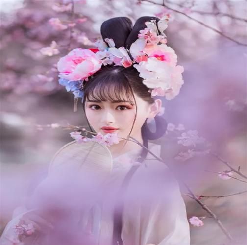 双子女狐狸精MM_如何识别她的真实性格