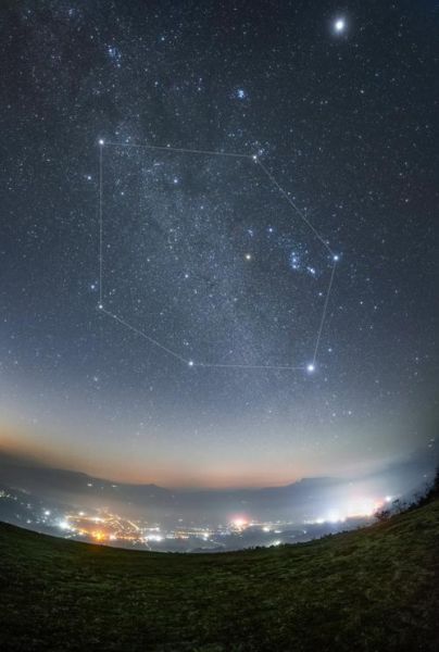 群星9宫双子女人性格特点_适合职业方向